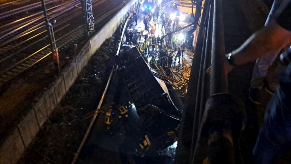 Tragedy in Mestre: 21 Dead, 3 Minors Among Victims After Tourist Bus Plunges from Overpass
