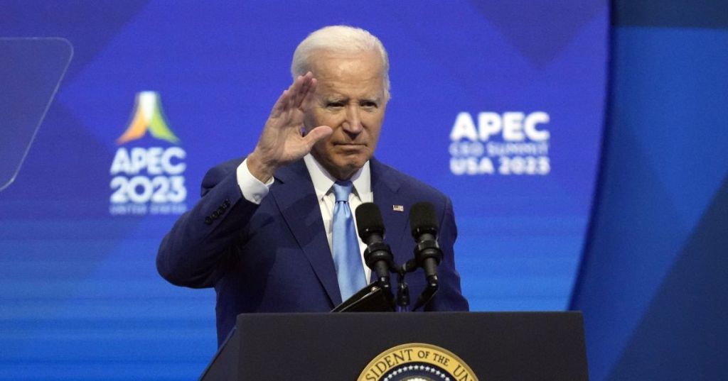 Biden Signs Temporary Budget to Avoid Shutdown, Without Aid to Ukraine