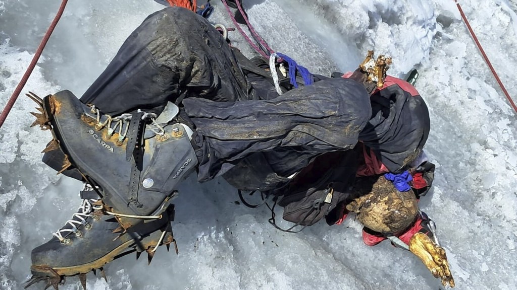 American Mountaineer’s Body Found 22 Years After Avalanche on Mount&nbsp;Huascaran