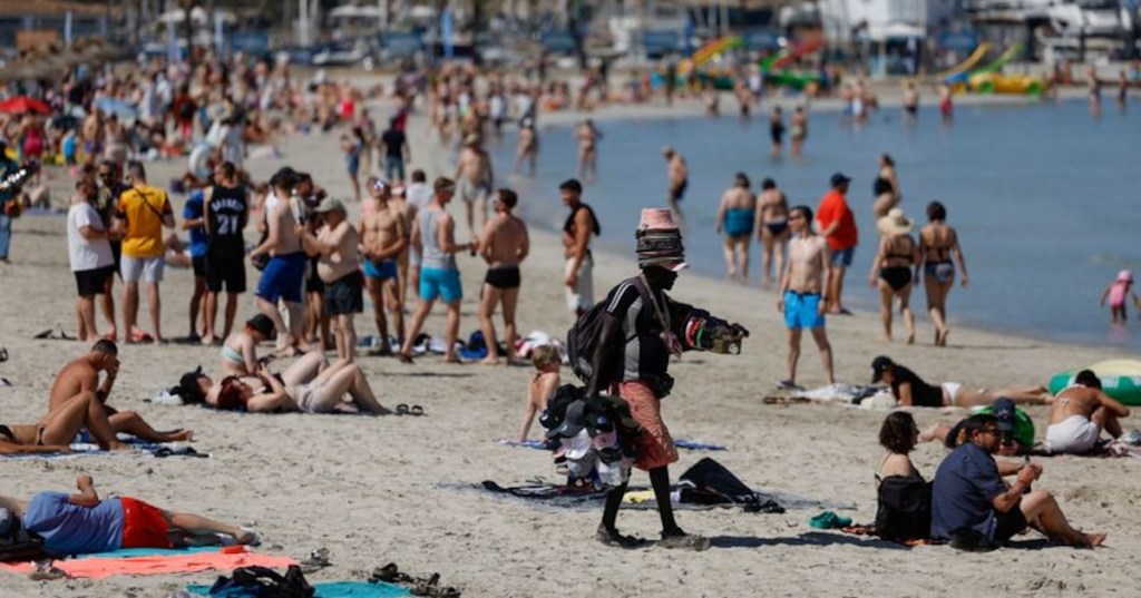 Exploring the Complex Tapestry of Tourism in Spain: From Disenchanted Visitors to Economic&nbsp;Opportunities