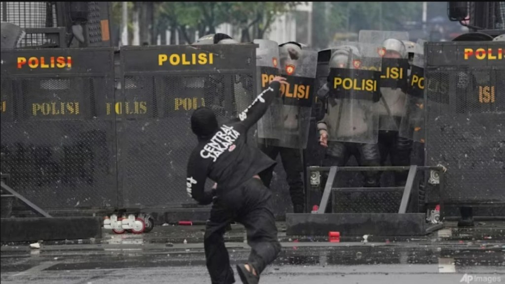 Unrest in Indonesia: Protests Over Lawmakers’ Privileges Turn Violent
